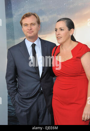LOS ANGELES, CA - 26. Oktober 2014: Regisseur Christopher Nolan & Frau Produzent Emma Thomas bei der Los Angeles Premiere seines Films Interstellar am TCL Chinese Theatre in Hollywood. Stockfoto