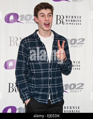 Bala Cynwyd, Pennsylvania, USA. 24. März 2015. Kanadische Singer-Songwriterin Shawn Mendes posiert am Q102 Performance-Theater auf 24. März 2015 in Bala Cynwyd, Pennsylvania, USA. Bildnachweis: Paul Froggatt/Alamy Live-Nachrichten Stockfoto
