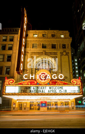 Chicago - April 17: Chicago Theater Leuchtreklame am 17. April 2014 in Chicago, IL. It'is ein Wahrzeichen-Theater befindet sich im North State Stockfoto