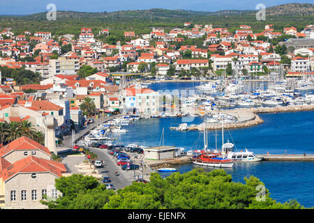 Altstadt von Vodice. Touristische Destination in Kroatien Stockfoto