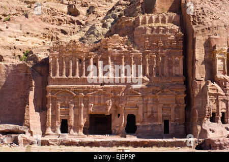 Das Grab Palace, eines der Königsgräber in Petra in Jordanien Stockfoto