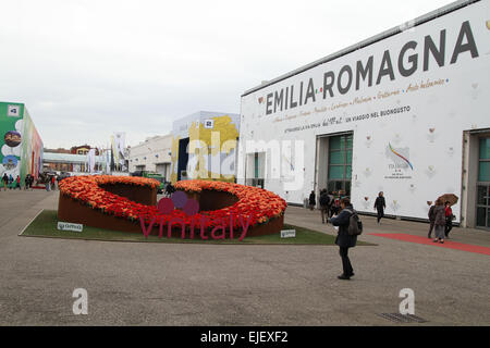 Verona, Italien. 25. März 2015. Kredit-Eingang der Ausstellung Vinitaly in Verona am 25. März 2015: Andrea Spinelli/Alamy Live News Stockfoto