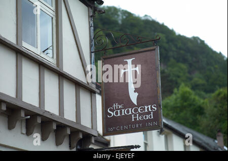 Die untere Hand Fähre aus dem Saracens Head bei Symonds Yat, Hereforshire England UK gezogen. Stockfoto