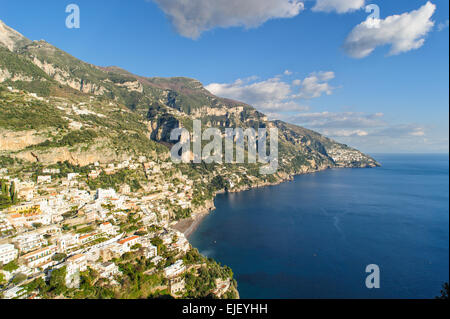 Positano ist ein Commue an der Amalfiküste in Kampanien, Italien. Stockfoto