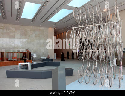 Manarat al Saadiyat Messegelände zeigt eine Ausstellung innen New York Ai Wei Wei unter dem Titel Forever 2013 2013 auf Saadiyat ich Stockfoto