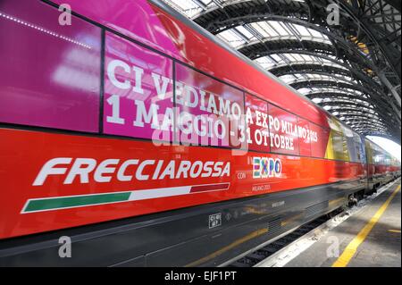 Mailand, Verbindung mit High-Speed-Bahn Trenitalia Frecciarossa in der Rho Fiera-Station für Universal EXPO 2015 Stockfoto