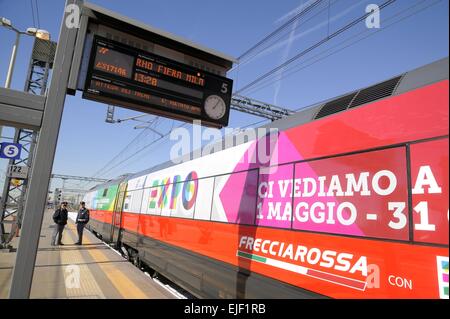 Mailand, Verbindung mit High-Speed-Bahn Trenitalia Frecciarossa in der Rho Fiera-Station für Universal EXPO 2015 Stockfoto