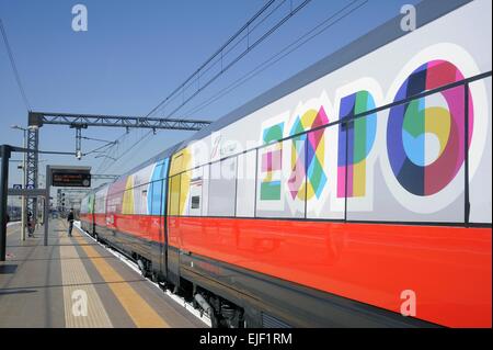 Mailand, Verbindung mit High-Speed-Bahn Trenitalia Frecciarossa in der Rho Fiera-Station für Universal EXPO 2015 Stockfoto