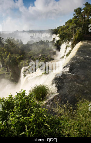 Argentinien, Iguazu Wasserfälle, Saltos, San Martin, Mbigua und Bernabe Mendez Wasserfälle Stockfoto