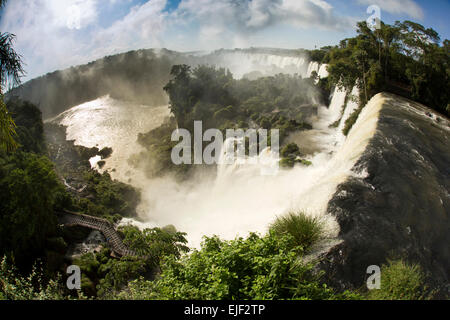 Argentinien, Iguazu Wasserfälle, San Martin, Mbigua und Bernabe Mendez Wasserfälle, Fischauge anzeigen Stockfoto