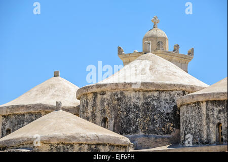 Kuppeln der Kirche von Agia Paraskevi in Paphos. Zypern Stockfoto