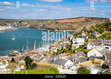 Weg bis in das Dorf Polruan Cornwall mit Fowey auf der gegenüberliegenden Seite des Flusses. Stockfoto