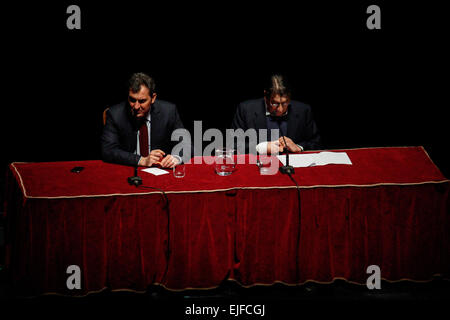 Turin, Italien. 25. März 2015. Es wurde bei der Region Theater die vierte Ausgabe der Biennale Demokratie mit Lectio Magistralis, Claudio Magris und Mario Calabresi, Redakteur der Tageszeitung La Stampa eingeweiht. © Elena Aquila/Pacific Press/Alamy Live-Nachrichten Stockfoto