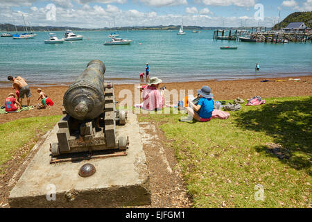 Der Strand Strand, Karorareka Bay, The Strand, Russell, North Island, Neuseeland Stockfoto