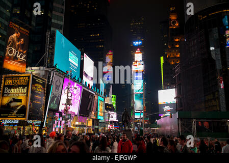 InTimes Volksplatz bei Nacht, Manhattan, New York City, New York State, USA Stockfoto