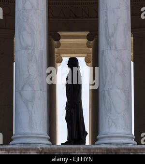 WASHINGTON, DC, USA - Jefferson Memorial, Bronze-Statue von Thomas Jefferson. Stockfoto