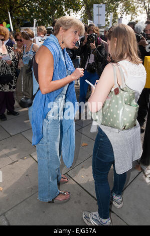 People es Climate March statt im Zentrum von London. Mitwirkende: Emma Thompson Wo: London, Vereinigtes Königreich bei: 21 September 2014 Stockfoto