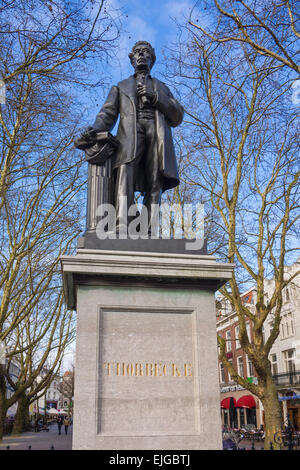 Statue des niederländischen Politikers und Staatsmannes Johan Rudolph Thorbecke (1798-1872) von Ferdinand Leenhoff, am Thorbeckeplein, Amsterdam Stockfoto