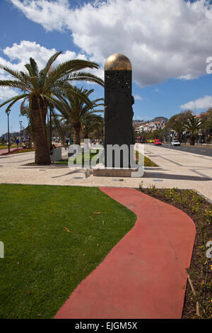 Alberto Concalves Denkmal an der Strandpromenade von Funchal Madeira Portugal Stockfoto