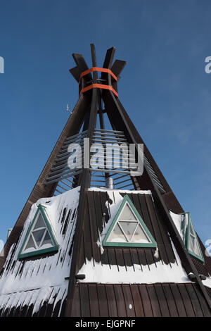 Die "Mitchuap" (Cree-Wort für Tipi) Gebäude beherbergt das Community Center in der Innenstadt von Chisasibi nördlichen James Bay Quebec Stockfoto