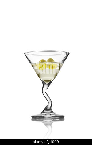 Nahaufnahme des schönen gefüllten Wermut Glas auf weißem Rücken Stockfoto