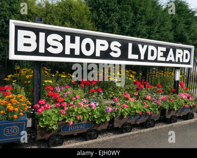 Zeichen für Bishops Lydeard am Bahnhof. Stockfoto