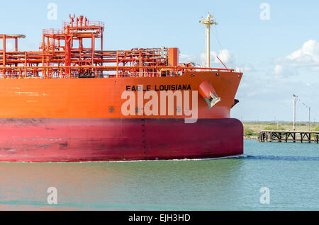 Adler-Louisiana ist ein umgebautes Aframax Tanker entworfen, um Haken zu einem unterseeischen Deckelung Stack bei unterseeischen gut blowout Stockfoto