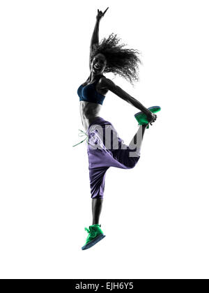 eine Afrikanerin Frau Zumba Tänzer tanzen Übungen im Studio Silhouette isoliert auf weißem Hintergrund Stockfoto