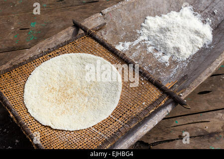 Gekocht 888 Pie und geschliffen Root Einheimische Küche Stockfoto