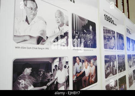 Die Singapurer trauern um ihren ehemaligen Premierminister Lee Kuan Yew und zollen ihm den letzten Respekt Stockfoto