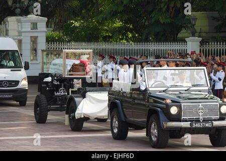 Lafette Prozession für ehemalige Minister Mentor Lee Kuan Yew vom Istana Parliament House Stockfoto