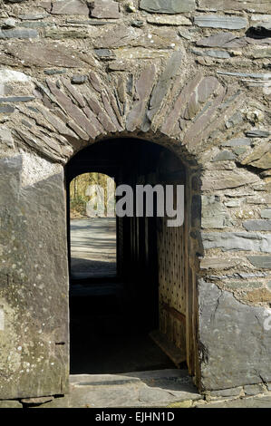 Tür, Y Garreg Fawr Schiefer Bauernhaus aus Waunfawr, Caernarfonshire Nord-Wales, National History Museum, St Fagans, Cardif Stockfoto