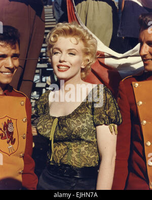 MARILYN MONROE (1926-1962) US-Schauspielerin während unterhaltsam US-Truppen in Korea im Februar 1954 Stockfoto