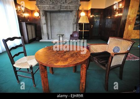 Menschen können berühmte Brummel House in Pilsen von April besuchen. Die Brummel House, dessen Interieur von österreichischen und tschechoslowakischen Architekt Adolf Loos, ist abgebildet in Pilsen, Tschechische Republik, 27. März 2015. (Foto/Pavel Nemecek CTK) Stockfoto