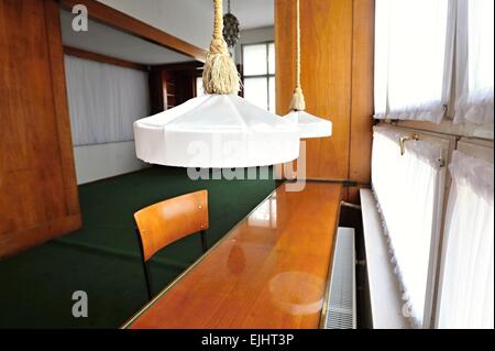 Menschen können berühmte Brummel House in Pilsen von April besuchen. Die Brummel House, dessen Interieur von österreichischen und tschechoslowakischen Architekt Adolf Loos, ist abgebildet in Pilsen, Tschechische Republik, 27. März 2015. (Foto/Pavel Nemecek CTK) Stockfoto