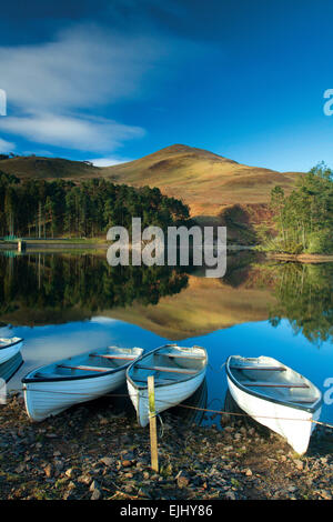 Glencorse Reservoir und Turnhouse Hill, die Pentland Hills Regional Park, Lothian Stockfoto