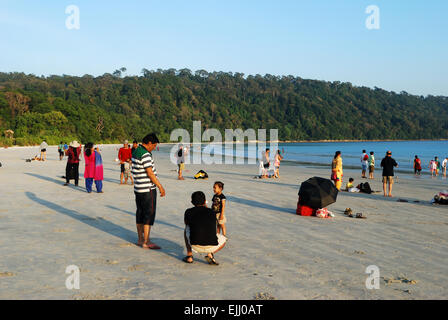 Radhanagar Strand Havelock Island Andamanen Indien. Dieser Strand ist von times Magazine als einer der schönsten Strände Asiens ausgewählt. Stockfoto