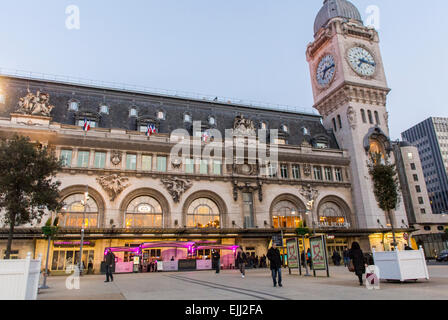 Paris, Frankreich, außerhalb, Gebäudeeingang, Französisch, historischer Bahnhof Buiilding, 'Gare de Lyon' Stockfoto