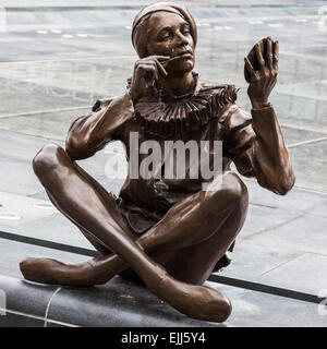 Statue einer Person Schminken bei Eurovea. Stockfoto