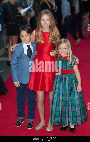 Was haben wir in unserem Urlaub "Premiere statt im Odeon West End - Ankünfte. Mitwirkende: Bobby Smalldridge, Emilia Jones, Harriet Turnball Where: London, Vereinigtes Königreich bei: 22 Sep 2014 Stockfoto