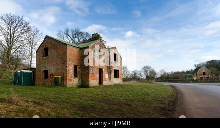 Urban Warfare-Ausbildungszentrum in Ghost Dorf von Imber auf Salisbury Plain, Wiltshire, England, UK. Stockfoto