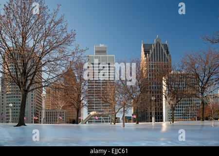Detroit, Michigan - Hart Plaza und der Innenstadt von Detroit im Winter. Stockfoto