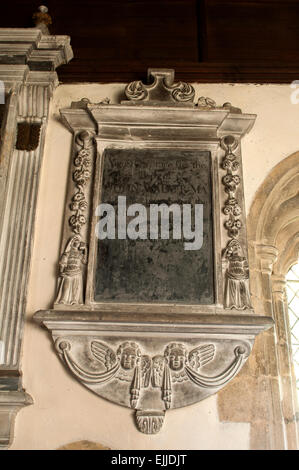 Ein Wand-Denkmal in St. Nikolaus-Kirche, Piddington, Oxfordshire, England, UK Stockfoto