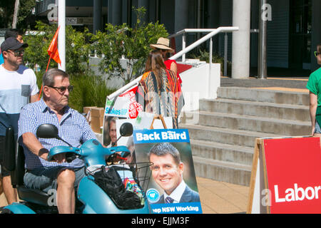 Sydney, Australien. 28. März 2015. Einwohner von Pittwater Sydney wählen bei den New South Wales NSW State Election, gewonnen von Liberals and Nationals Coalition, NSW, Australien Stockfoto