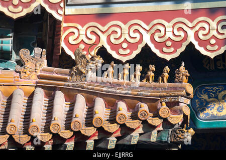 Dach-Figuren an den Lama-Tempel, Beijing Stockfoto