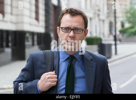 Andy Coulson, ehemaliger Redakteur der Nachrichten der Welt, kommt an der Old Bailey für das Telefon hacking Testversion Stockfoto