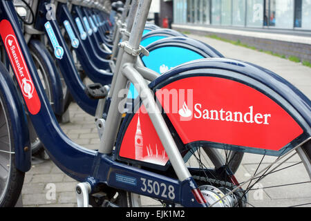 London Leihfahrräder jetzt gesponsert von spanischen bank Santander, London Stockfoto