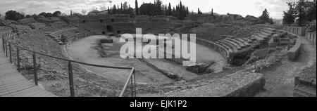 Das Amphitheater von Mérida, wurde die römische Kolonie von Emerita Augusta von Octavius Augustus erbaut. Dieses Gebäude sollte fo Stockfoto