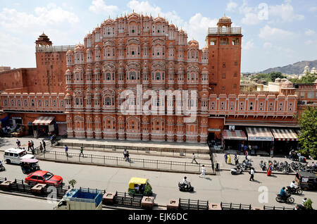 Vorderseite des Hawa Mahal, Palast der Winde (Hindi Übersetzung), Jaipur, Rajasthan, Indien Stockfoto