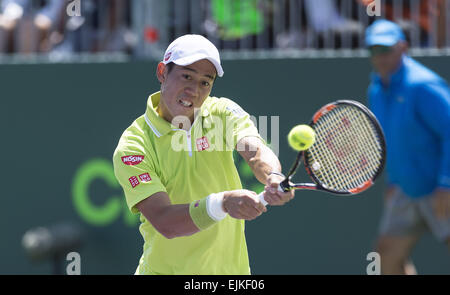 Miami, FL, USA. 28. März 2015. KEY BISCAYNE, FL - 28. März: Kei Nishikori (JPN) in Aktion hier besiegt Mikhail Youzhny (RUS) 62 61 an der Miami Open in Key Biscayne, Florida. Andrew Patron/Zuma Draht Bildnachweis: Andrew Patron/ZUMA Draht/Alamy Live-Nachrichten Stockfoto